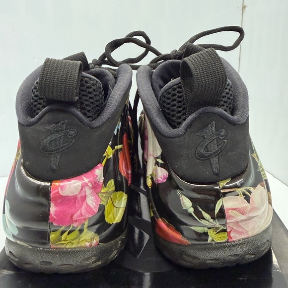 Nike Air Foamposite One Floral Women’s Sneakers Size 8.5 AA3963-002 - Picture 3 of 8